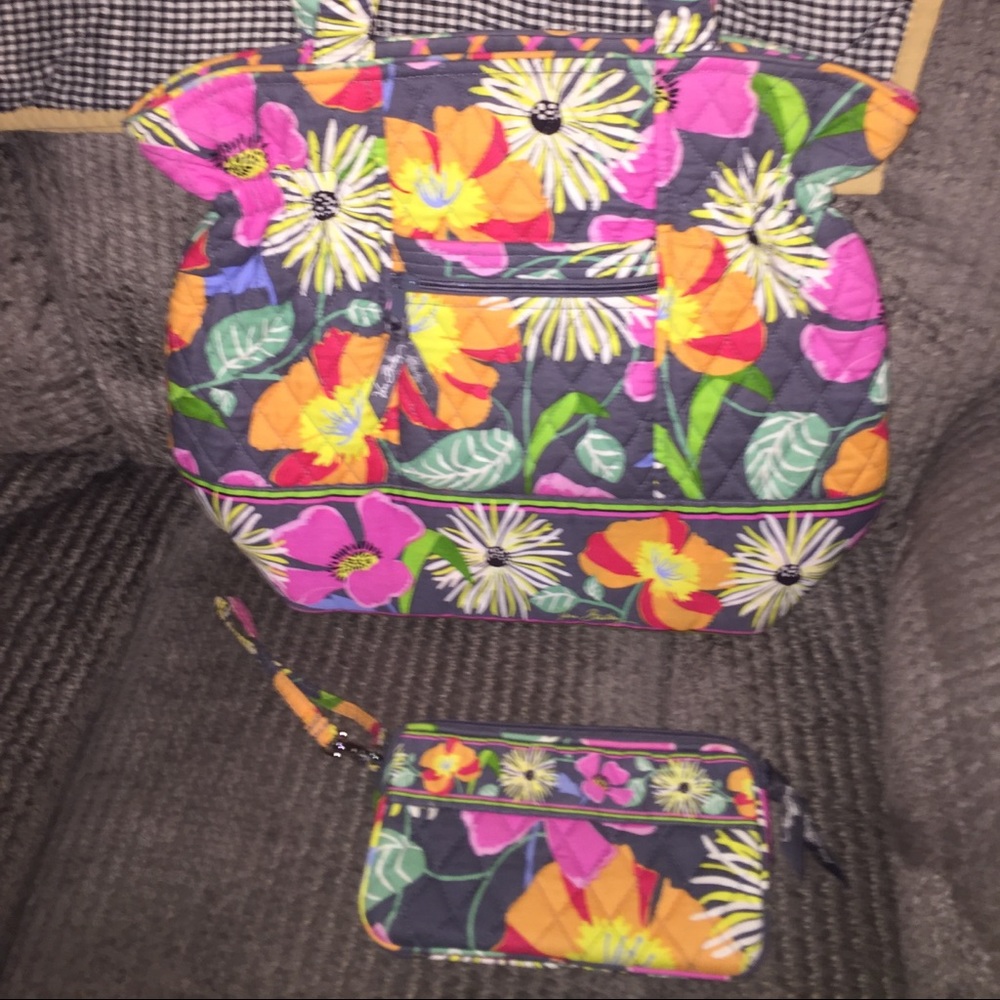 Laura style Vera Bradley hand bag and wristlet set
